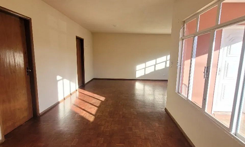 Linda Casa Recém Ref...