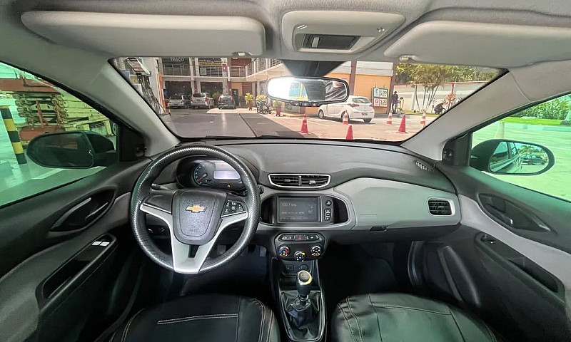 Chevrolet Onix Hatch...