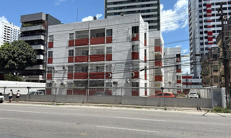 2 Quartos + 1 Revers...