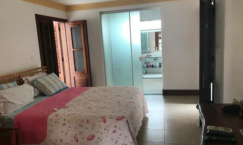 Casa Em Cond Fechado...