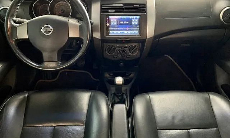 Nissan Livina Sl 1.6...