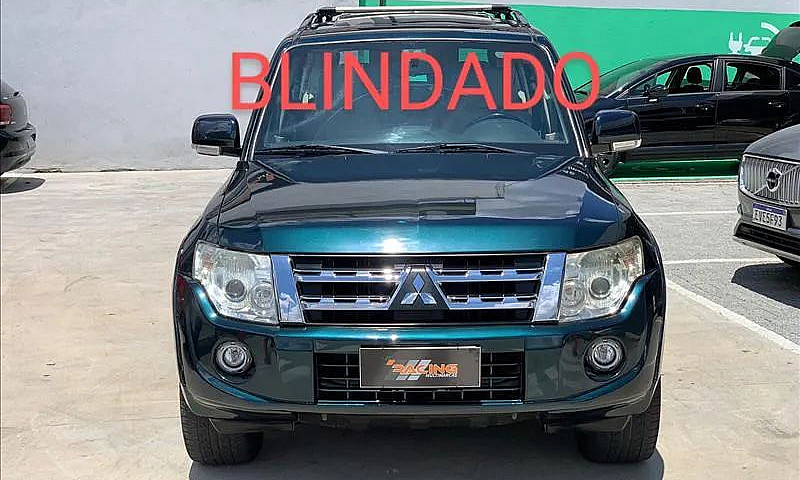 Mitsubishi Pajero Fu...