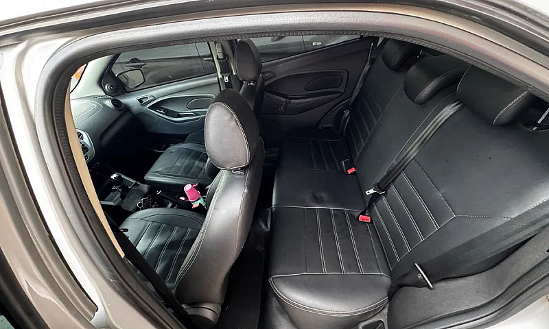 Ford Ka+ Sedan 1.0 T...