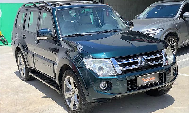 Mitsubishi Pajero Fu...
