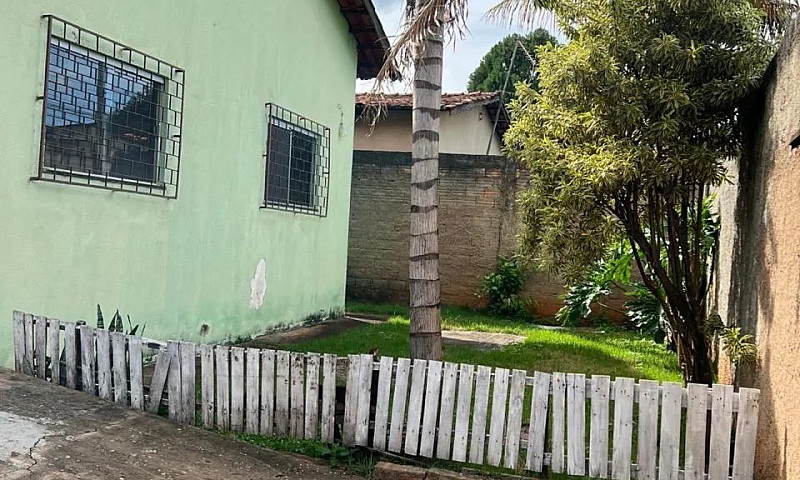 Casa R$ 1.500...