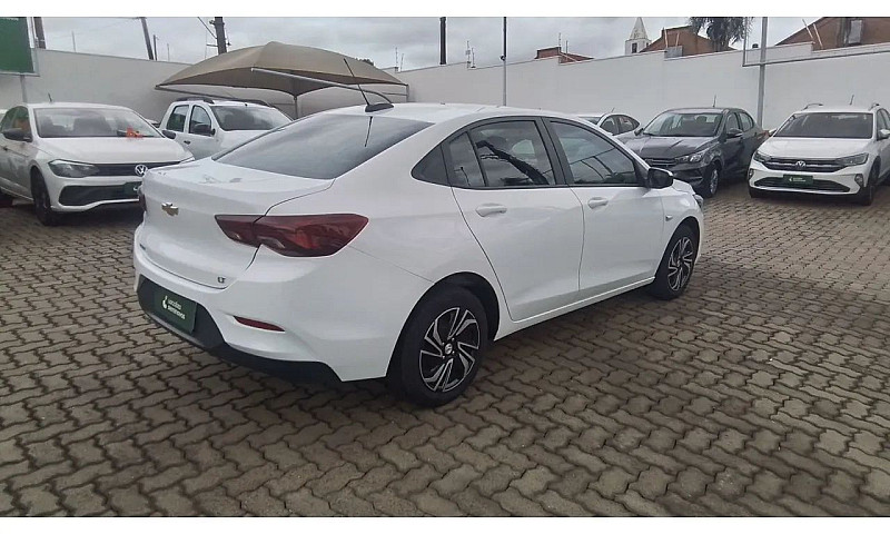 Chevrolet Onix Plus ...