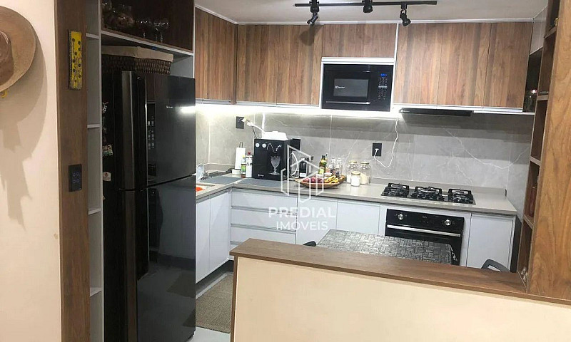 Casa Com 3 Dormitóri...