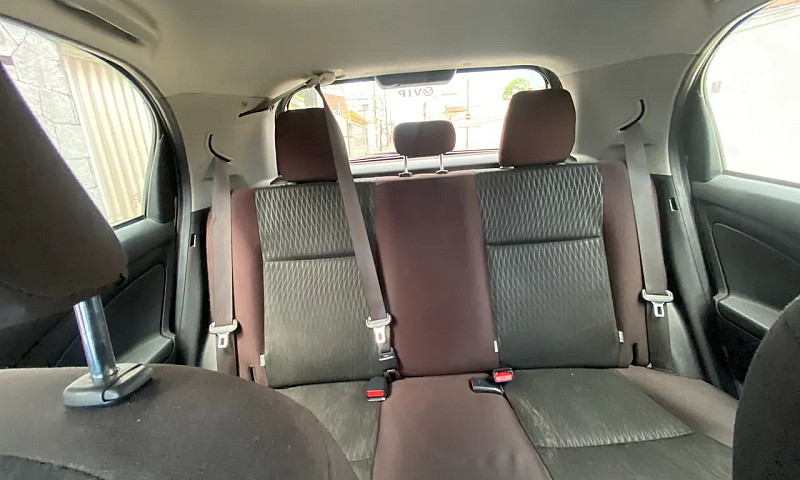 Toyota Etios X 1.3 F...