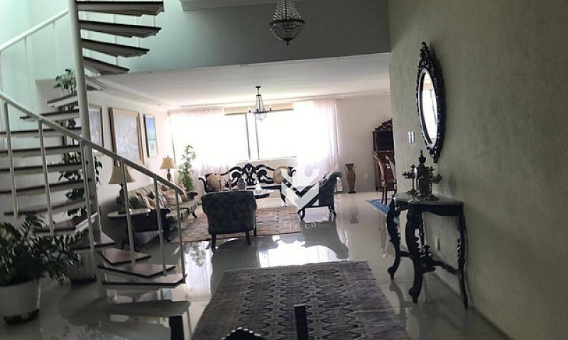 Cobertura Com 5 Suít...