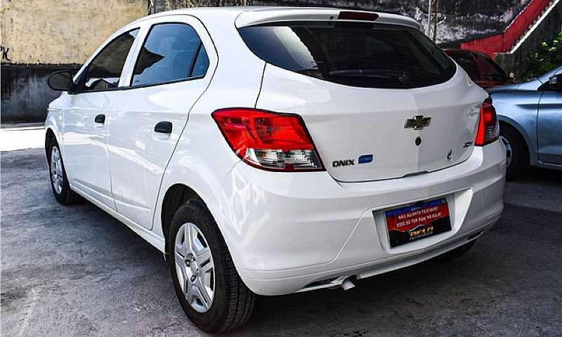 Chevrolet Onix Joy -...