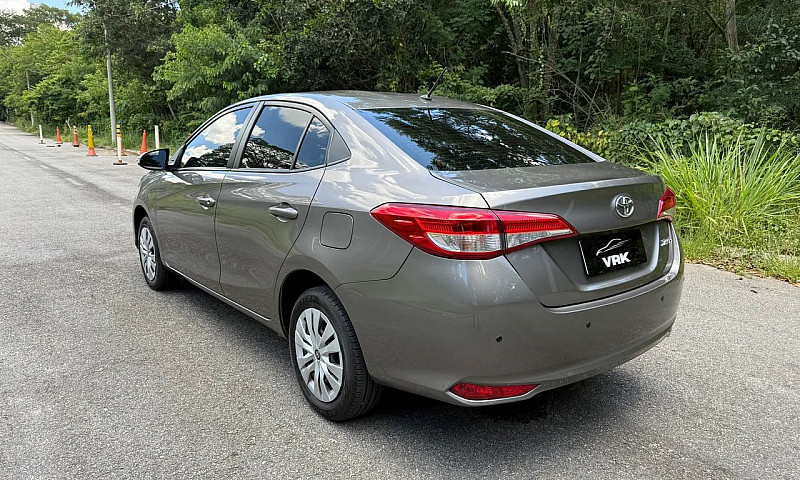 Toyota Yaris Xl Live...