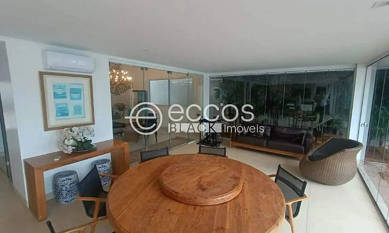 Casa Em Condomínio P...