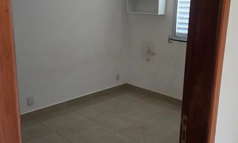 Galpão Com Apartamen...