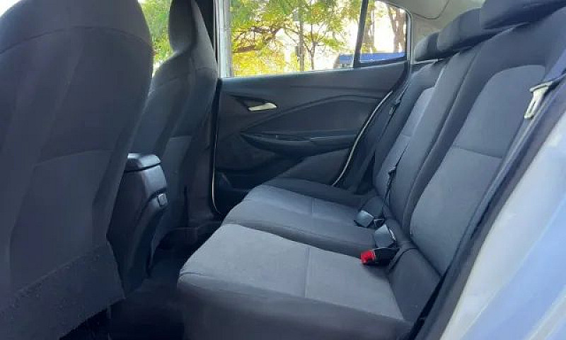 Chevrolet Onix Plus ...