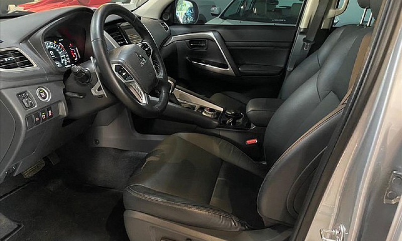 Mitsubishi Pajero Sp...