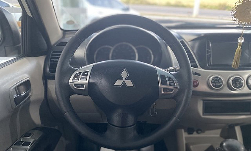 L200 Triton Hpe 3.2 ...