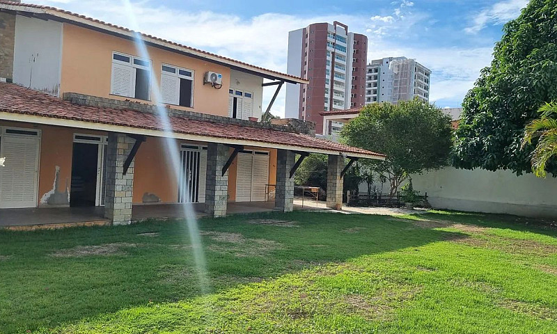 Mansão No Melhor Lug...