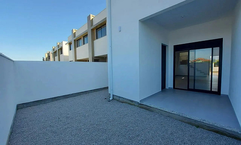 Casa Com 3 Quartos N...