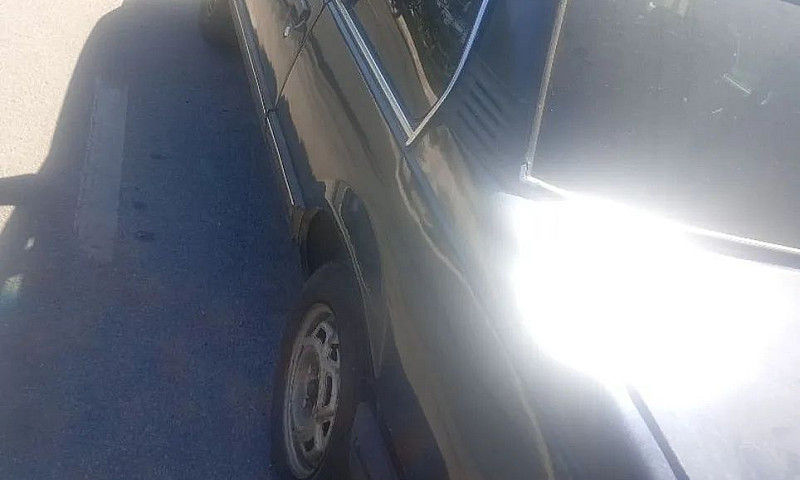 Chevrolet Monza Sl/E...