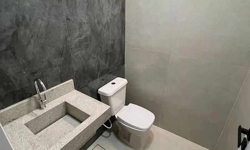 Vendo Belíssima Casa...