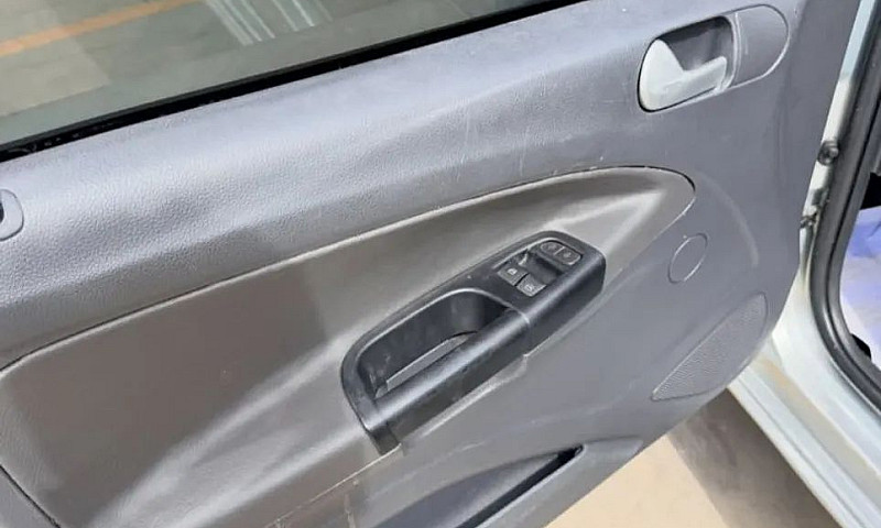 Volkswagen Gol Geraç...