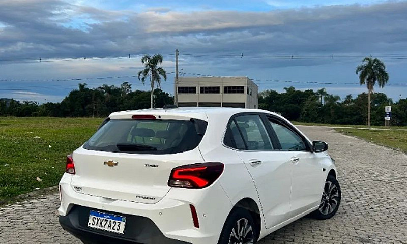 Chevrolet Onix Hatch...
