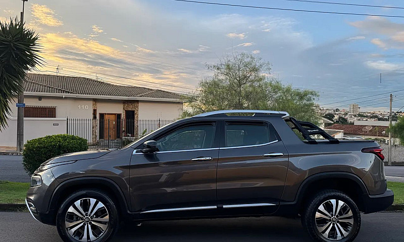 Fiat Toro Volcano 2....