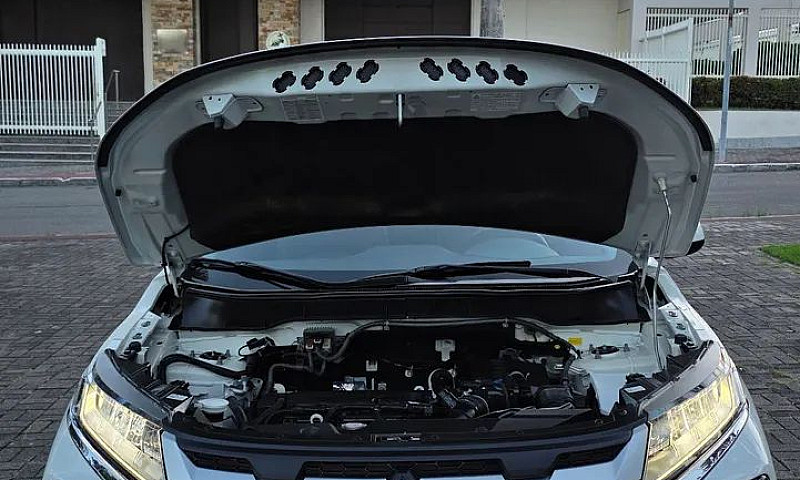 Mitsubishi Outlander...