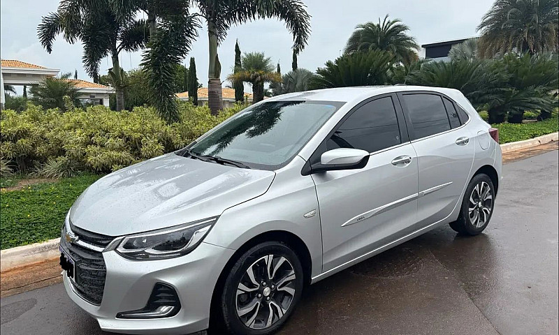Chevrolet Onix Hatch...