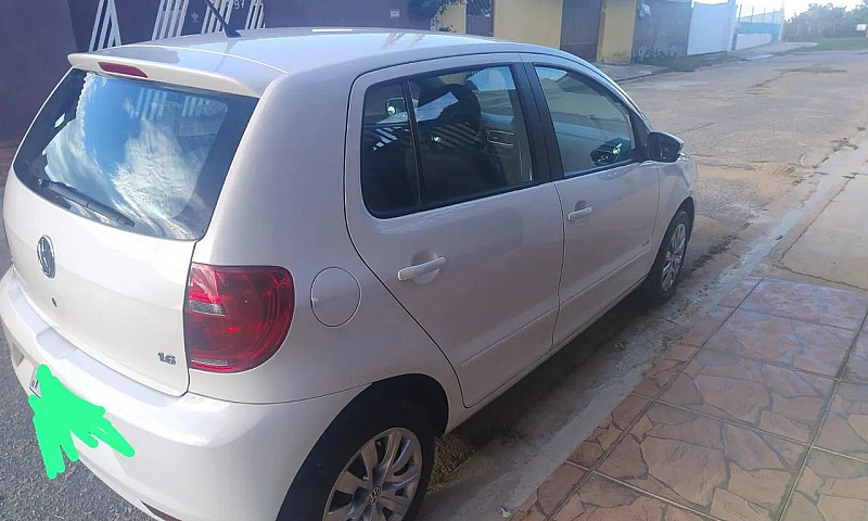 Volkswagen Fox 1.6 M...