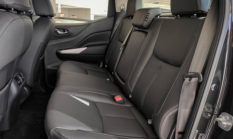Nissan Frontier 2.3 ...