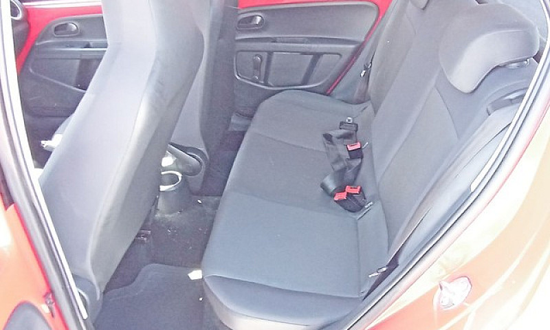 Volkswagen Up! Take ...
