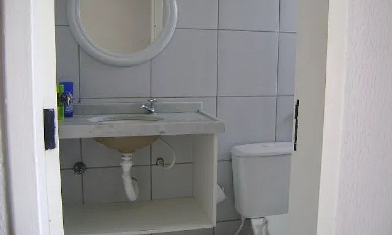 Apt Um Qto Mobiliado...