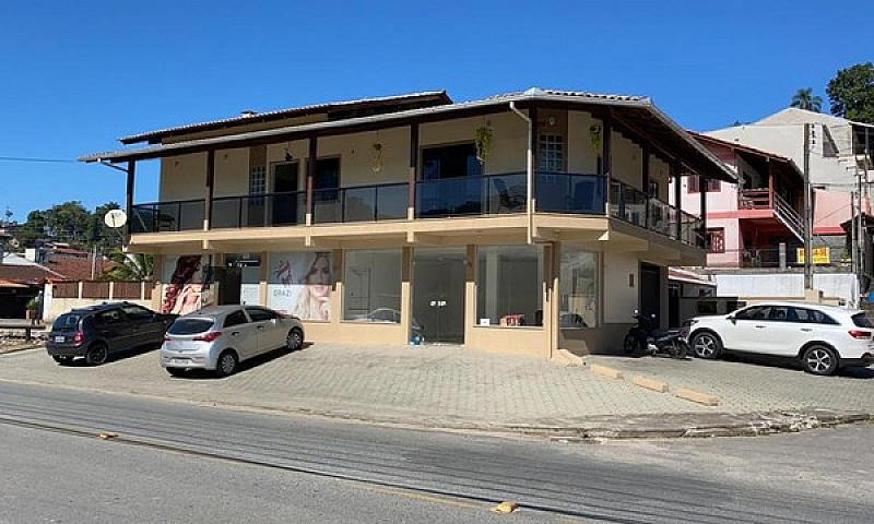 Alugo Linda Casa Ito...