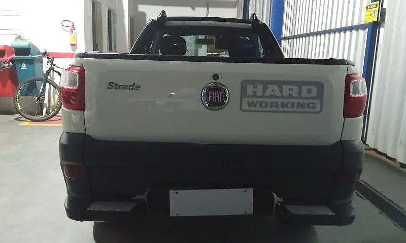 Fiat Strada Working ...