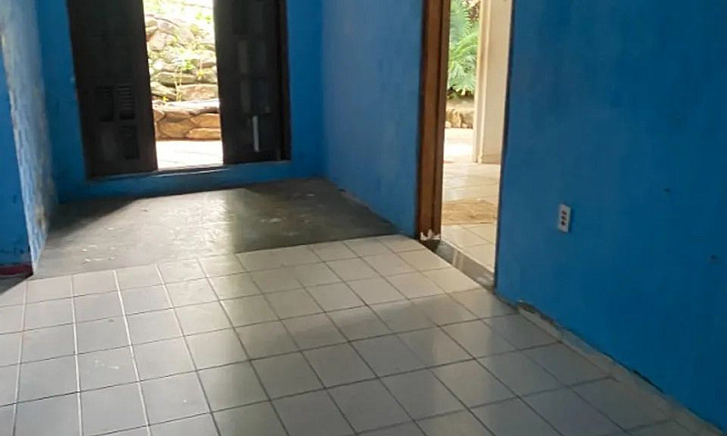 Locação De Casa Em J...