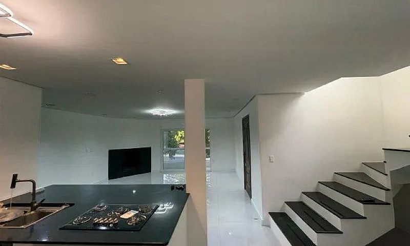 Casa Na Av Pinheiro ...