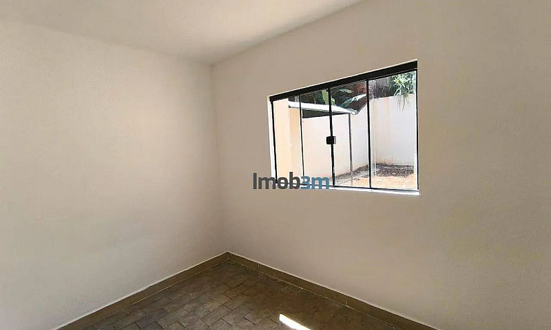 Casa Com 2 Dormitóri...