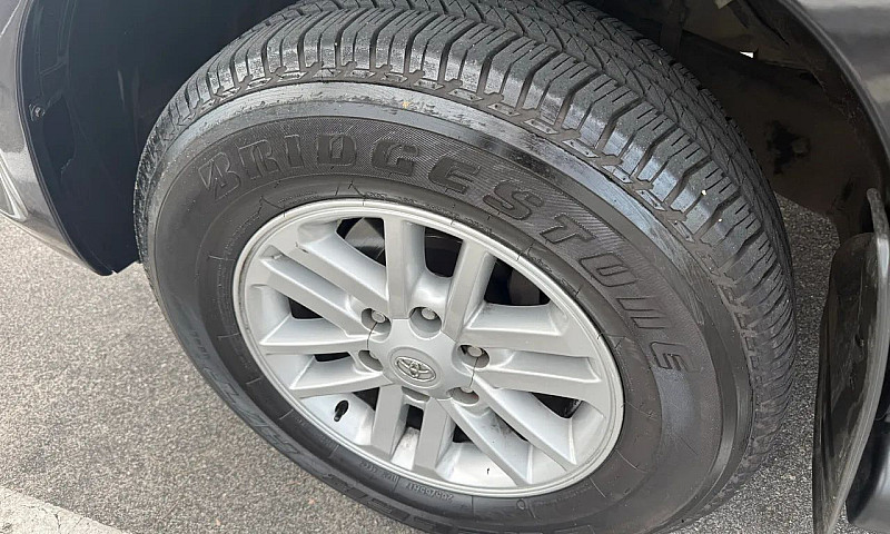 Toyota Hilux Sw4 Srv...