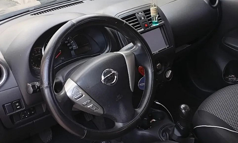 Nissan Versa 1.0 12V...