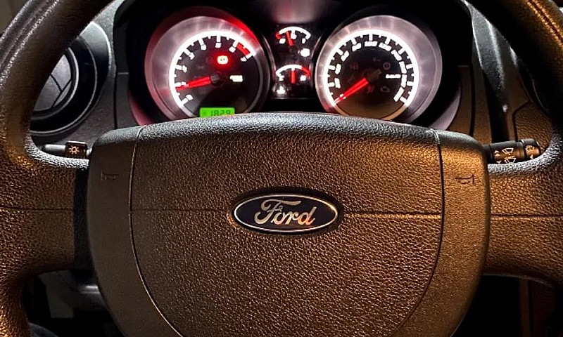 Ford Fiesta 1.0 8V F...