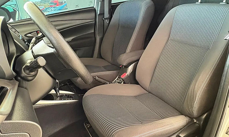 Toyota Yaris Xl Plus...