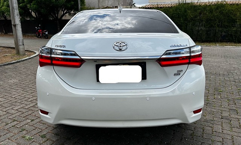 Toyota Corolla Xei 2...