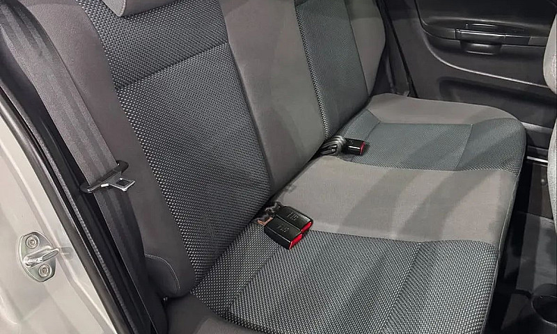 Volkswagen Gol G5 1....