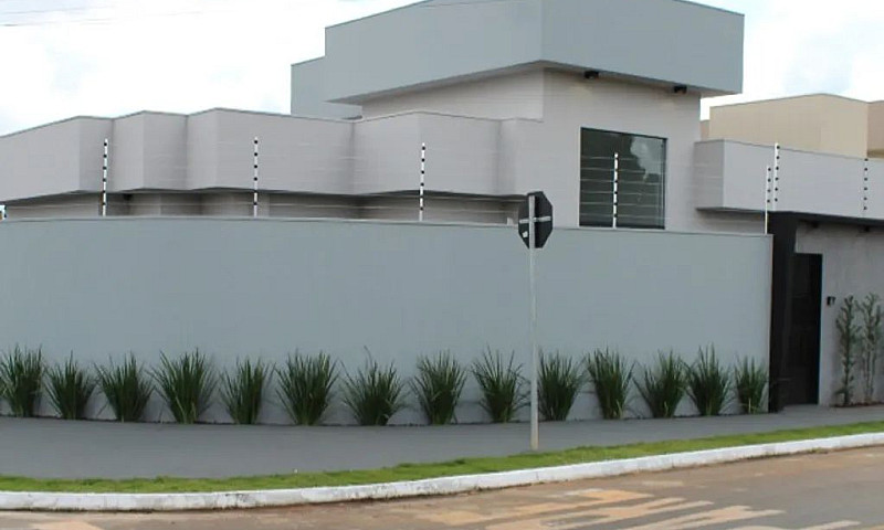 Vende-Se Casa Em Aná...