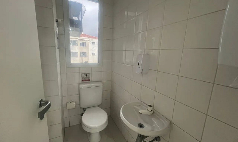 Sala Comercial Em Sa...