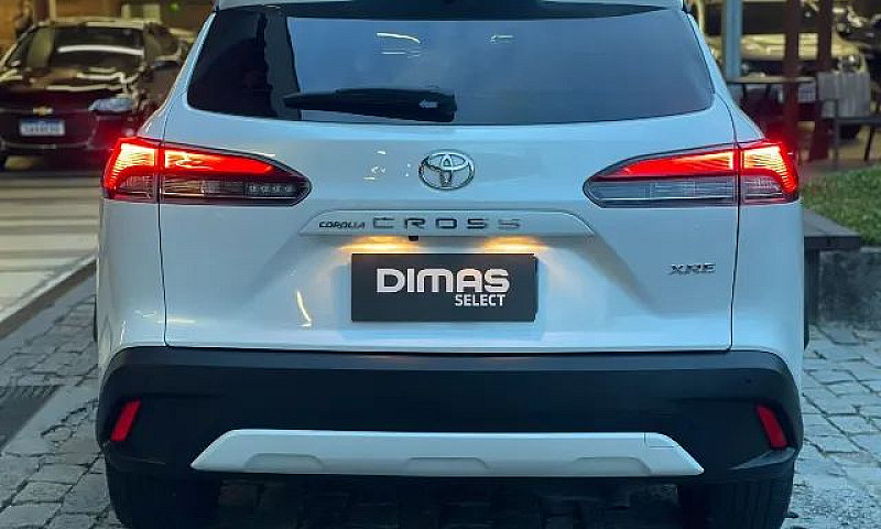 Toyota Corolla Cross...