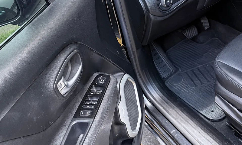 Jeep Renegade 1.8 4X...