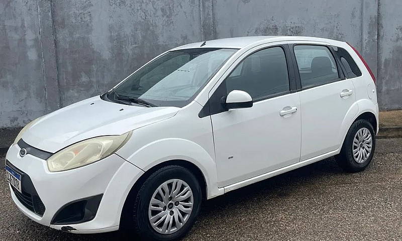 Ford Fiesta Se 1.6 8...