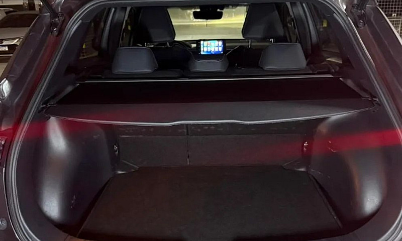 Toyota Corolla Cross...
